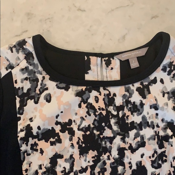 Banana Republic Short Sleeve Dress | Size 2 - Picture 3 of 4